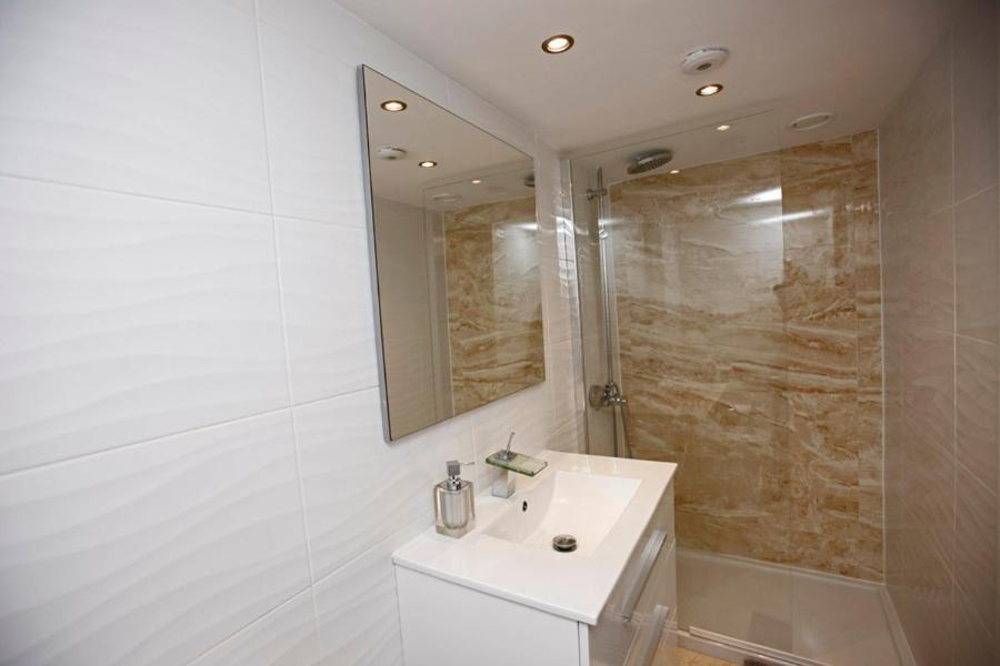 R02 Luxury Apartment In Villa With Pool And Garden มาร์เบยา ภายนอก รูปภาพ