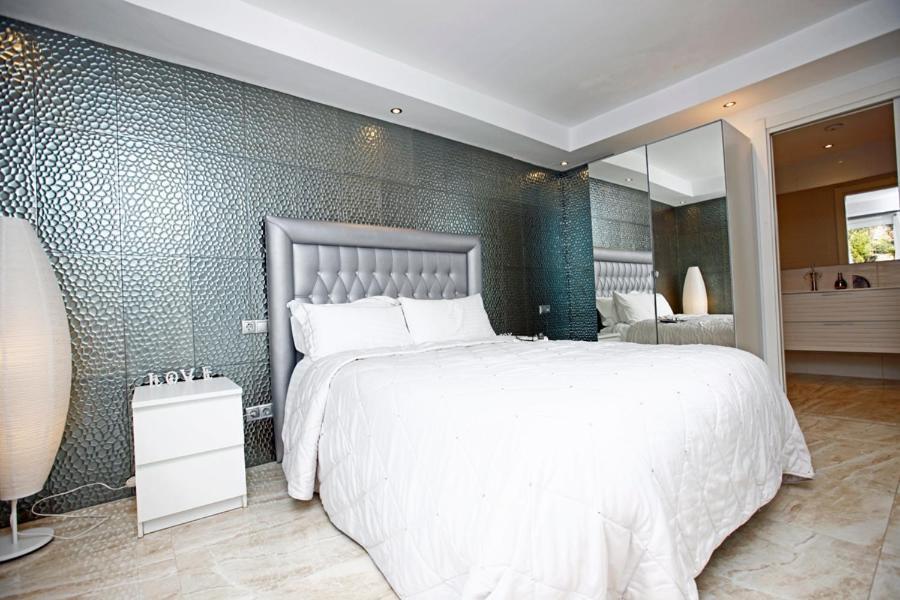 R02 Luxury Apartment In Villa With Pool And Garden มาร์เบยา ภายนอก รูปภาพ